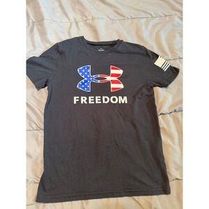 Under Armour Freedom T-Shirt Boys Youth Medium Black USA Flag Graphic Tee JM/M